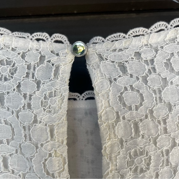 Banana Republic Ivory Lace Bell Sleeve Blouse Size Small - Picture 9 of 12
